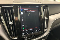 musta Volvo XC60 2019 kuva 24.