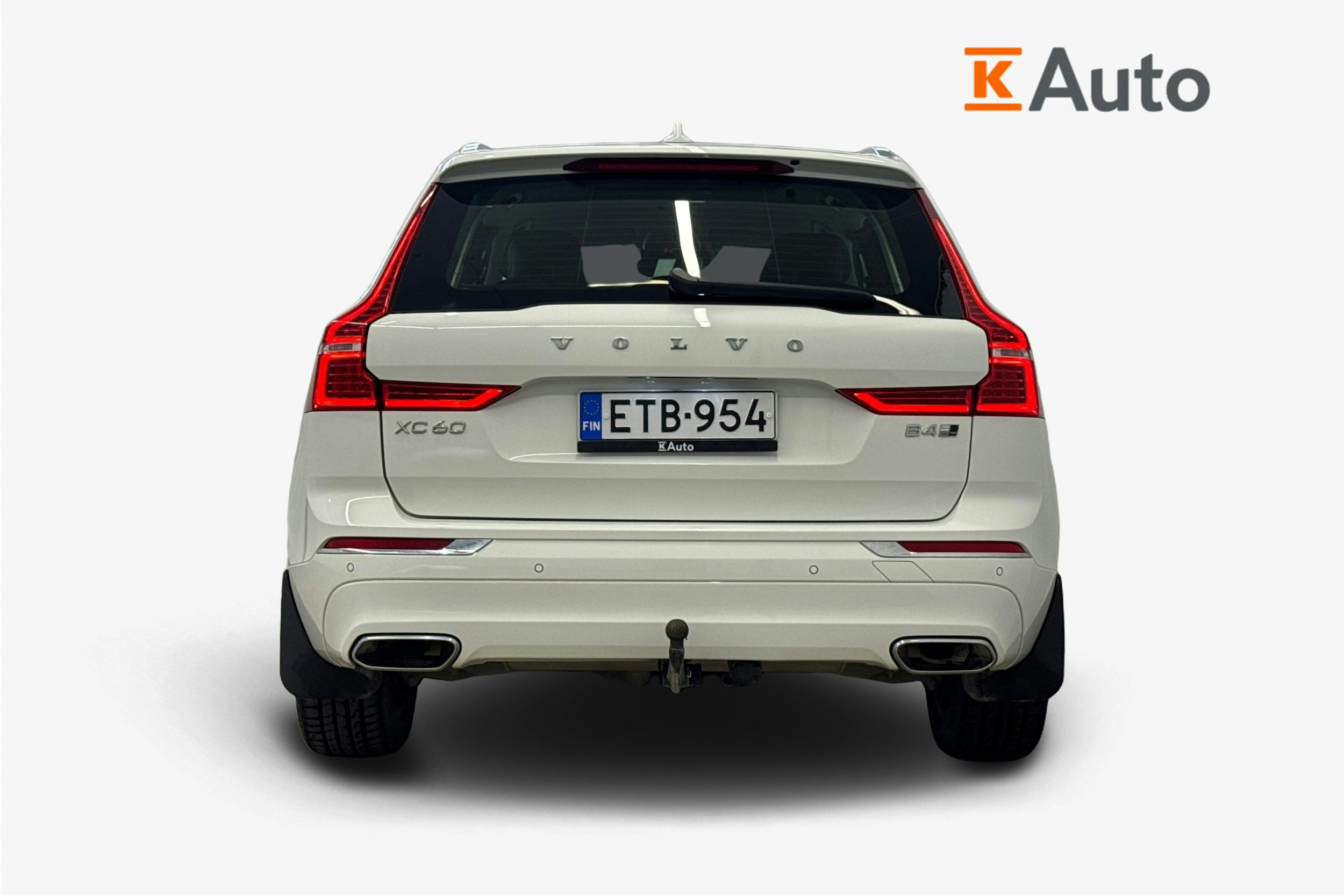 valkoinen Volvo XC60 2019 kuva 3.