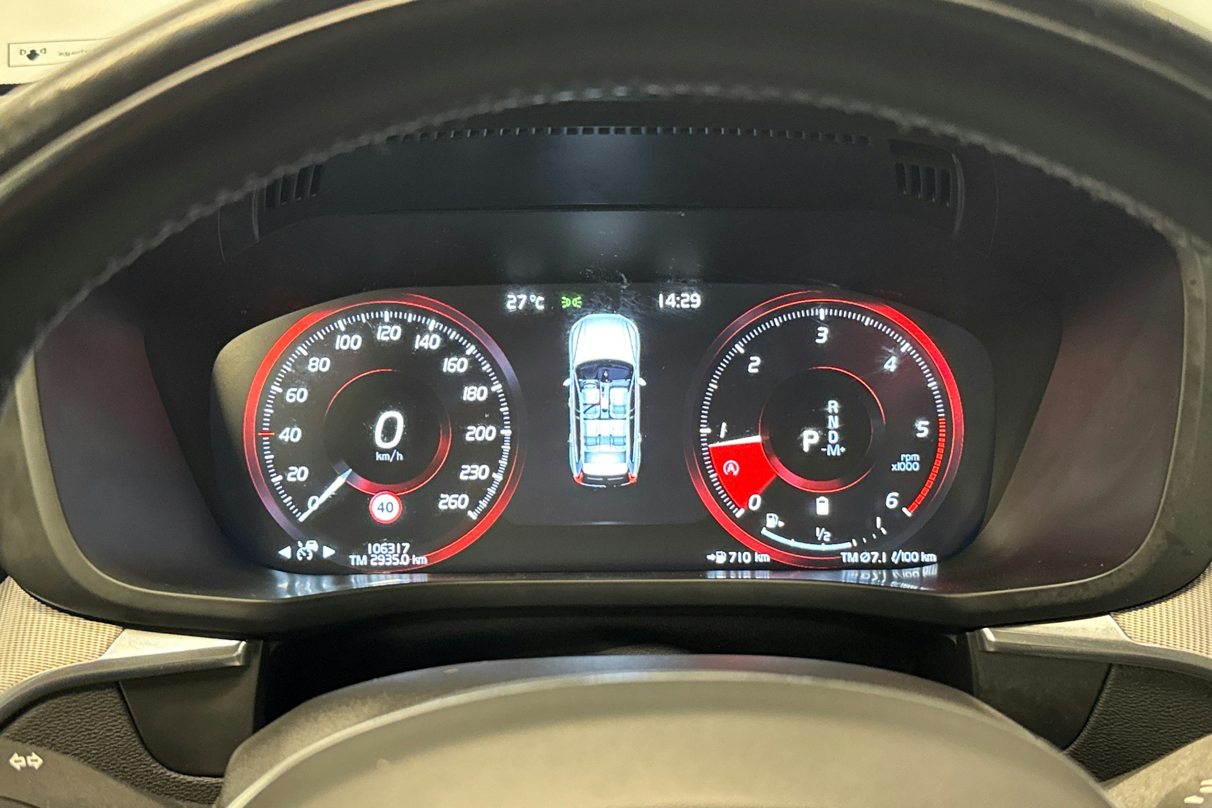 valkoinen Volvo XC60 2019 kuva 20.