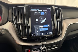valkoinen Volvo XC60 2019 kuva 22.