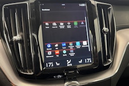 valkoinen Volvo XC60 2019 kuva 26.