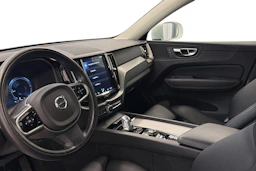 valkoinen Volvo XC60 2019 kuva 6.