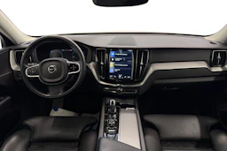 valkoinen Volvo XC60 2019 kuva 7.