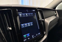 valkoinen Volvo XC60 2019 kuva 21.