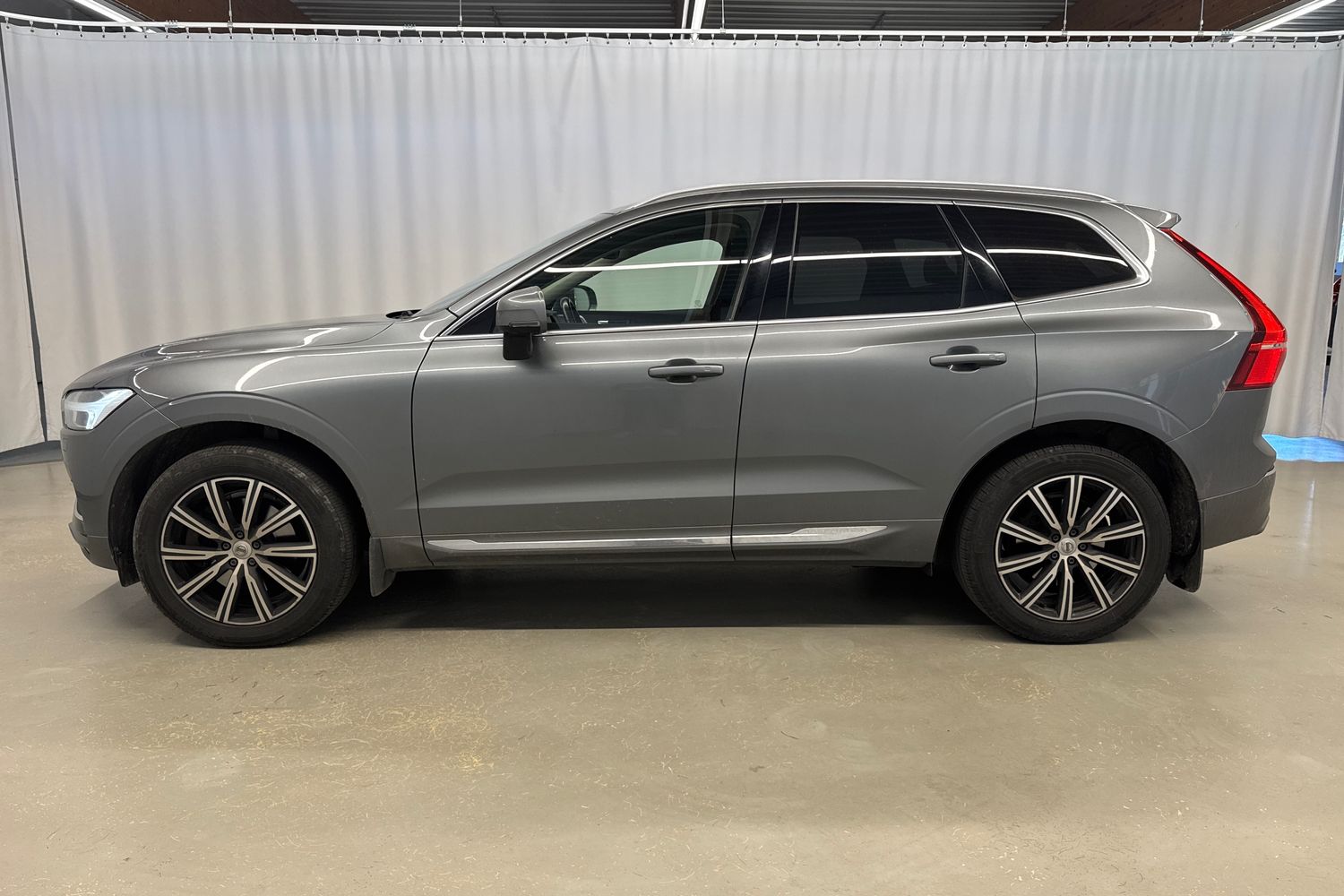 Volvo XC60 B5 AWD MHEV Inscription aut 2019, kuva 4/18
