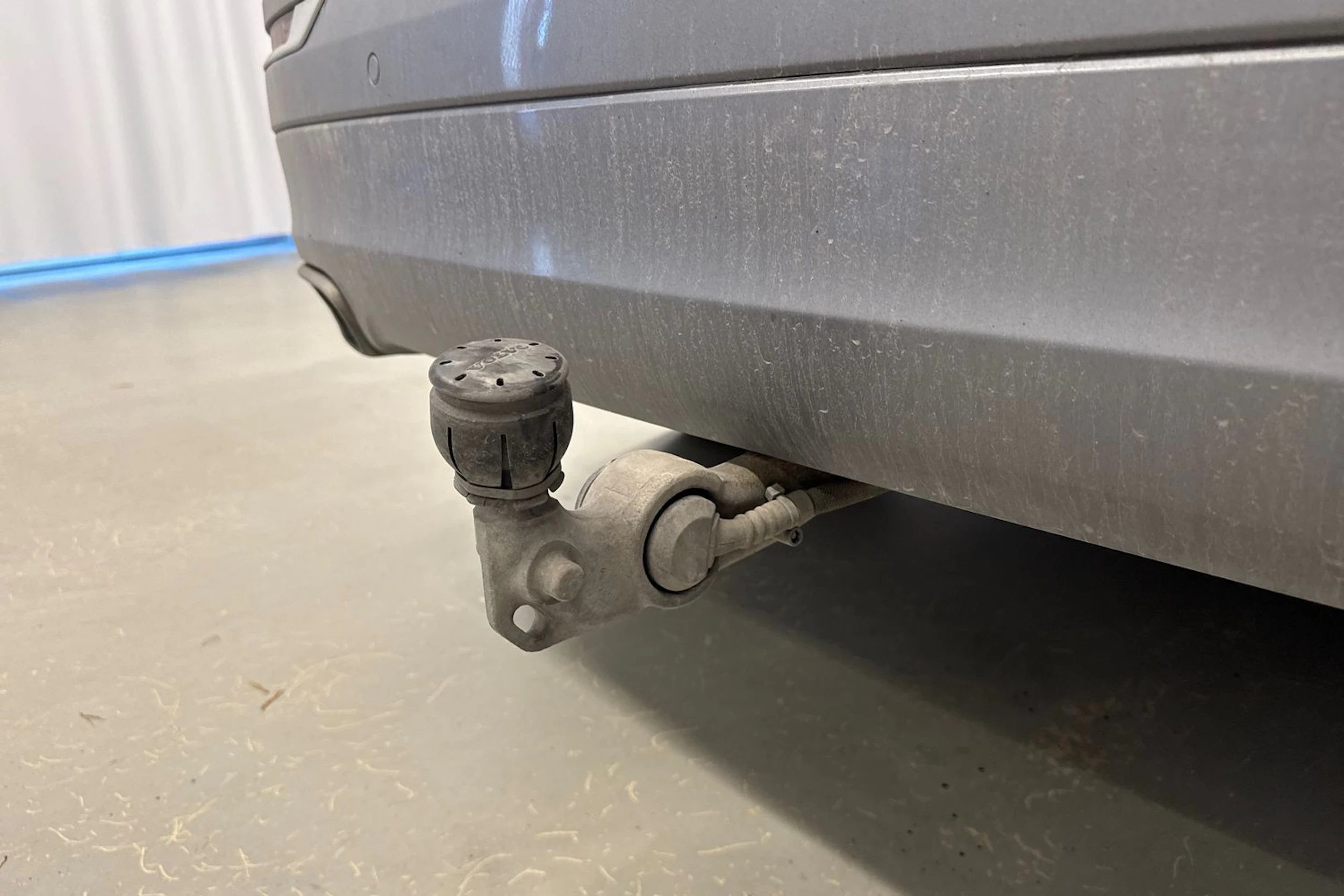 harmaa Volvo XC60 2019 kuva 8.