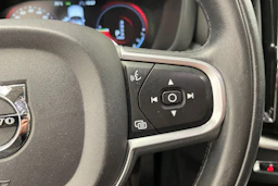 Sininen Volvo XC60 2019 kuva 16.