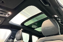 valkoinen Volvo XC60 2019 kuva 20.