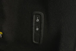 musta Volvo XC60 2019 kuva 14.