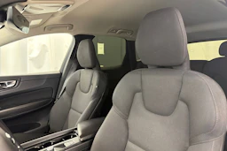 musta Volvo XC60 2019 kuva 27.