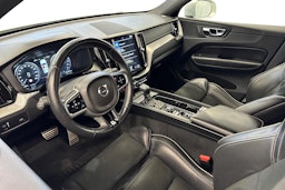 valkoinen Volvo XC60 2019 kuva 7.