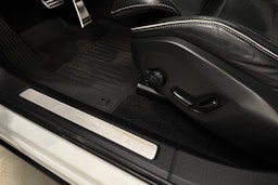 valkoinen Volvo XC60 2019 kuva 28.