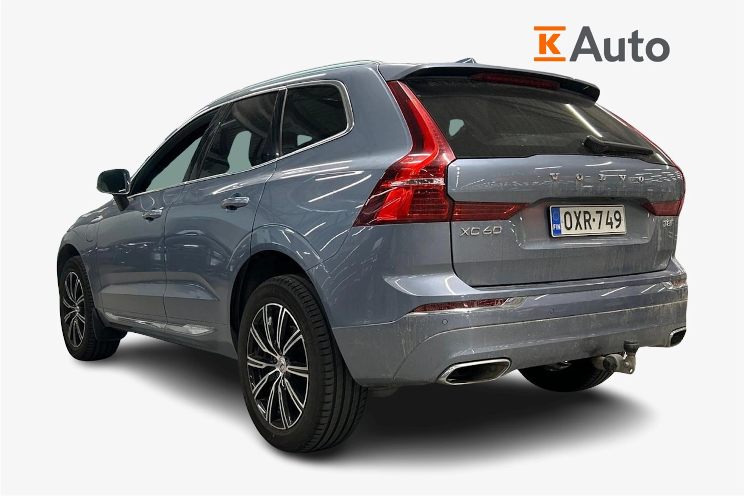 sininen Volvo XC60 2019 kuva 2.