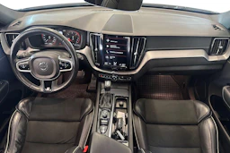 valkoinen Volvo XC60 2019 kuva 7.