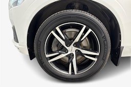 valkoinen Volvo XC60 2019 kuva 9.