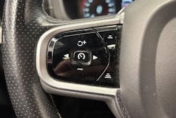 valkoinen Volvo XC60 2019 kuva 19.