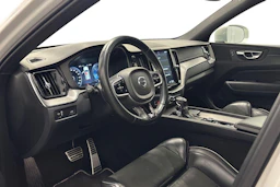 valkoinen Volvo XC60 2019 kuva 8.