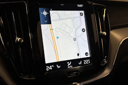 valkoinen Volvo XC60 2019 kuva 30.