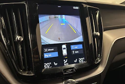 valkoinen Volvo XC60 2019 kuva 35.