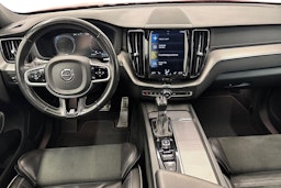 met. punainen Volvo XC60 2019 kuva 7.