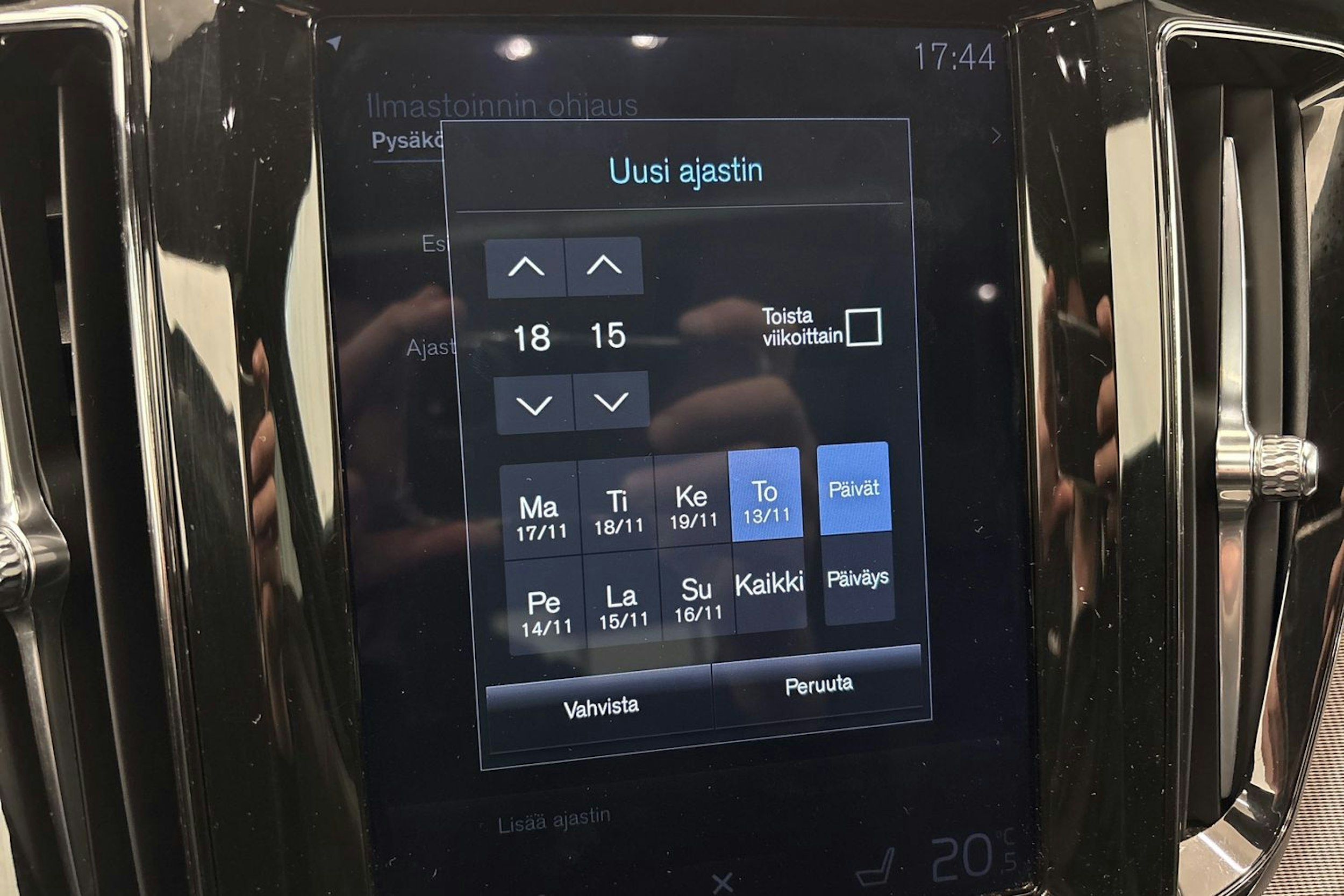 met. punainen Volvo XC60 2019 kuva 21.