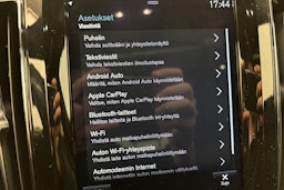 met. punainen Volvo XC60 2019 kuva 22.