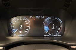 met. punainen Volvo XC60 2019 kuva 24.