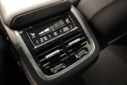 met. punainen Volvo XC60 2019 kuva 27.