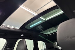 met. punainen Volvo XC60 2019 kuva 29.