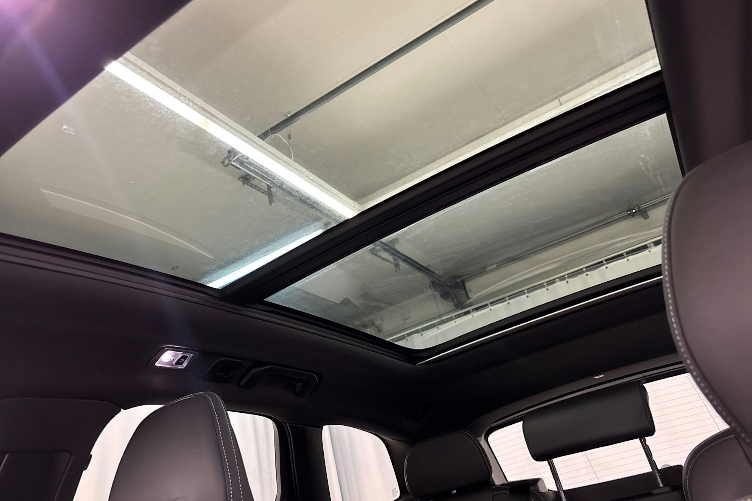 met. punainen Volvo XC60 2019 kuva 30.