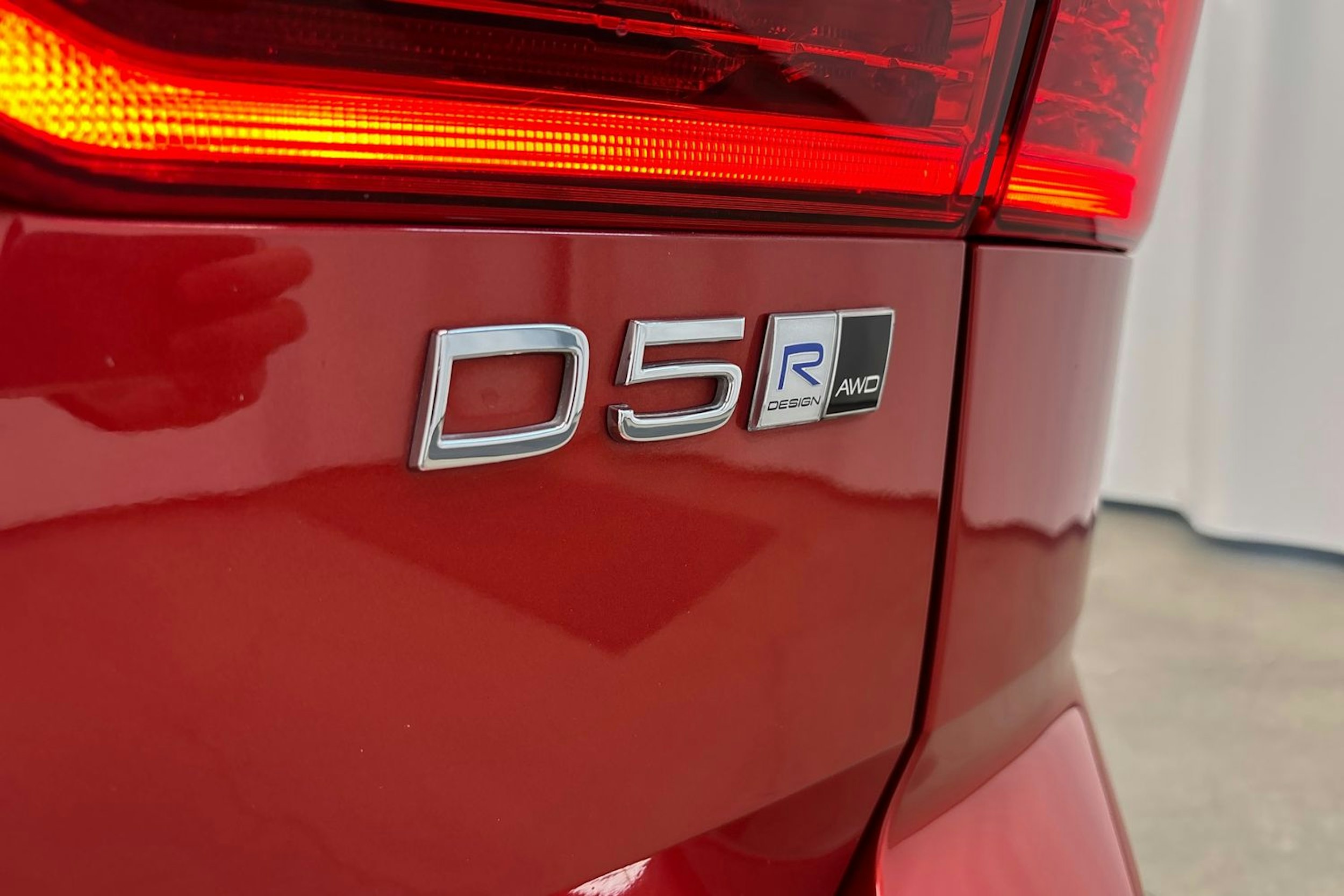 met. punainen Volvo XC60 2019 kuva 35.