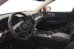 punainen Volvo XC60 2019 kuva 3.