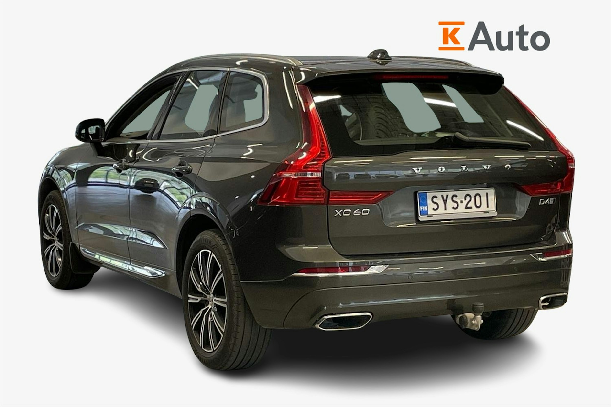 harmaa Volvo XC60 2019 kuva 2.