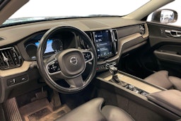 harmaa Volvo XC60 2019 kuva 3.