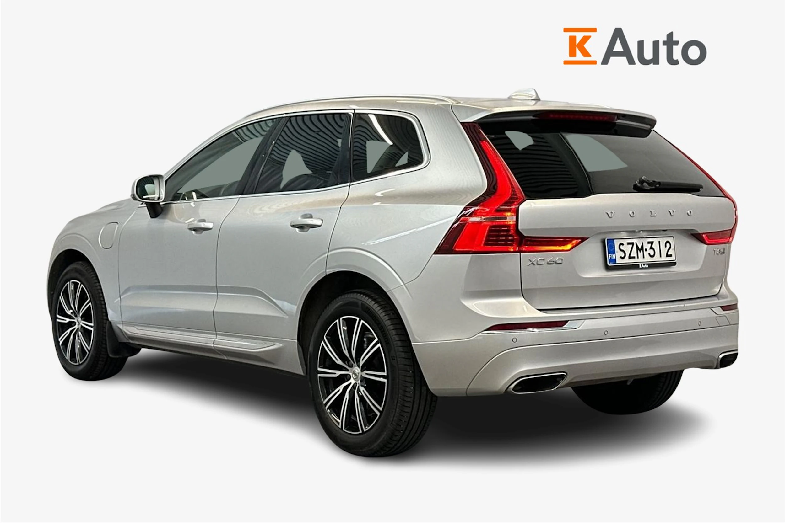 Harmaa Volvo XC60 2019 kuva 2.