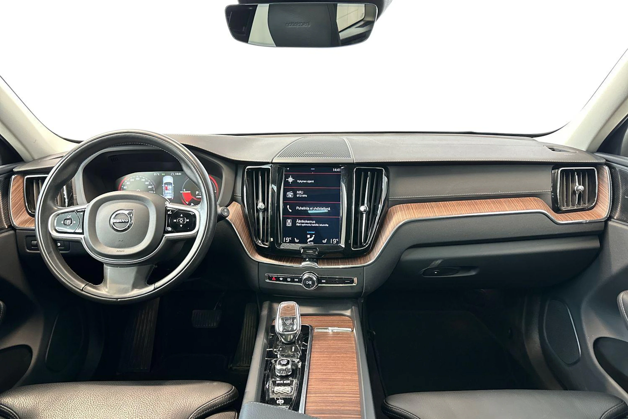 Harmaa Volvo XC60 2019 kuva 9.