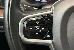 Harmaa Volvo XC60 2019 kuva 20.