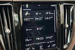 Harmaa Volvo XC60 2019 kuva 26.
