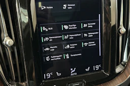 Harmaa Volvo XC60 2019 kuva 27.