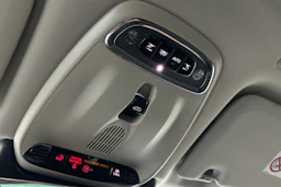 Harmaa Volvo XC60 2019 kuva 30.