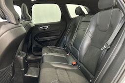 met. harmaa Volvo XC60 2019 kuva 13.
