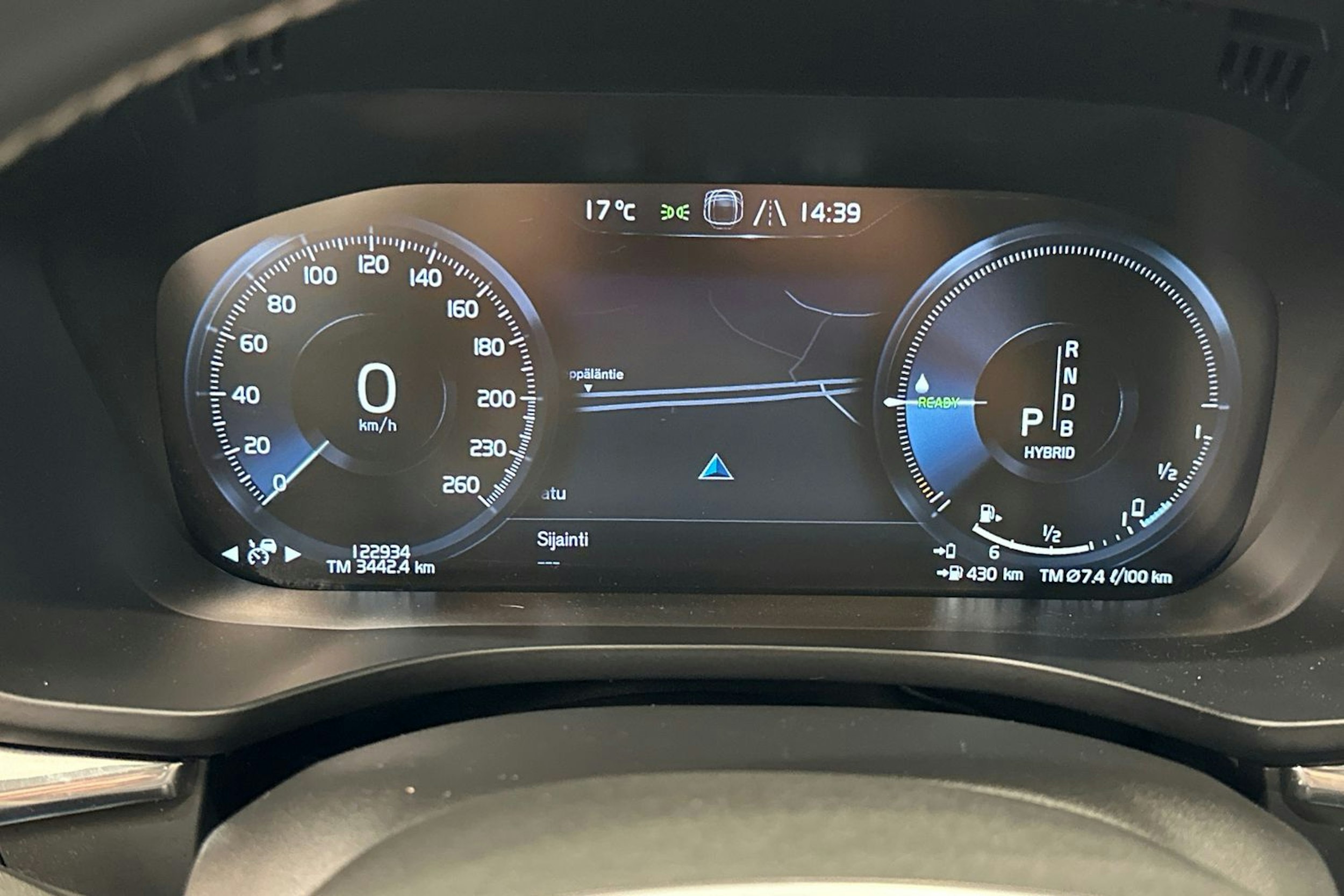 met. harmaa Volvo XC60 2019 kuva 22.