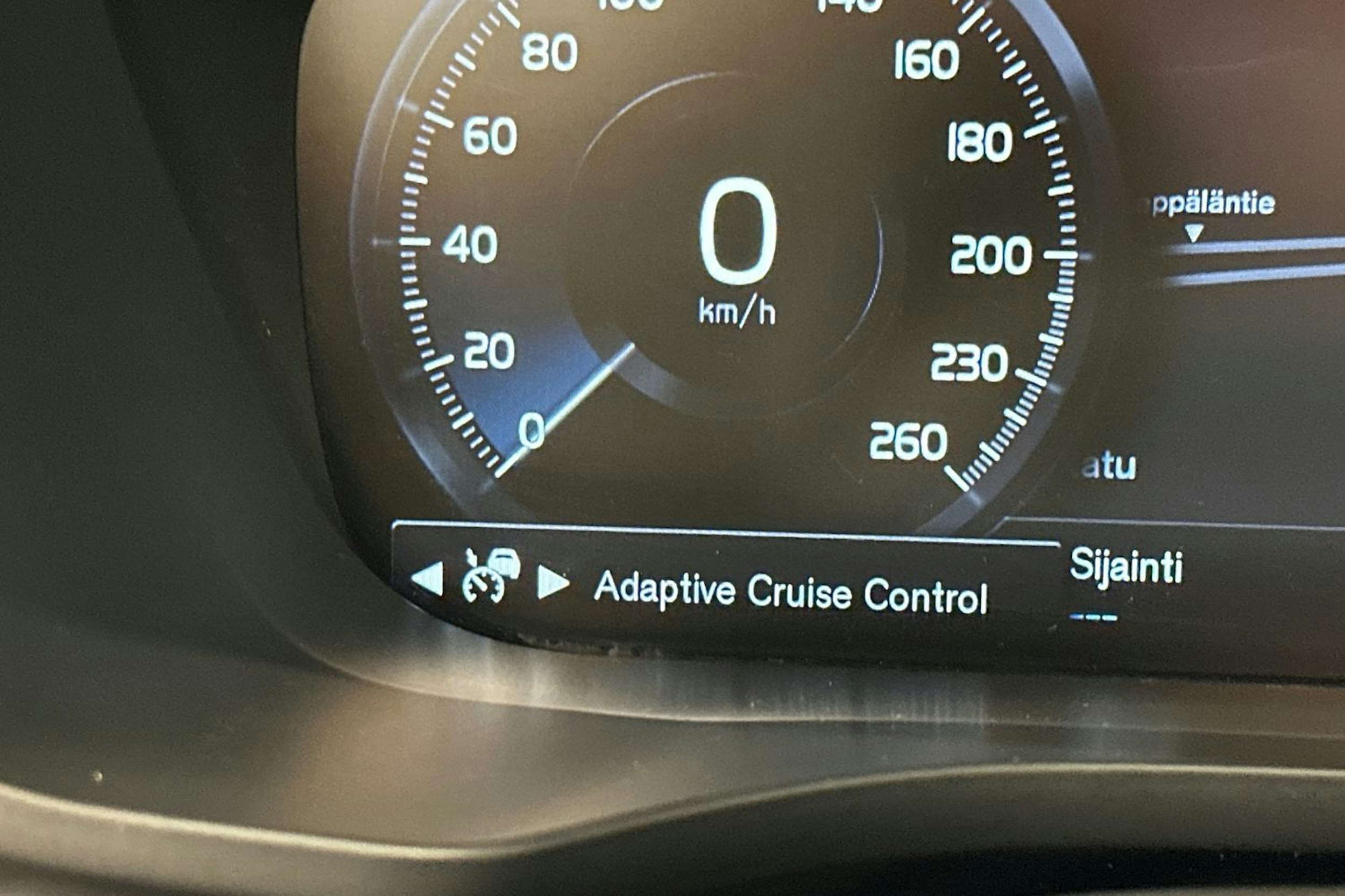 met. harmaa Volvo XC60 2019 kuva 23.
