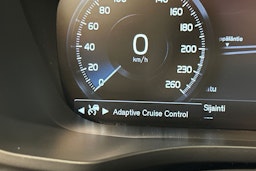 met. harmaa Volvo XC60 2019 kuva 23.