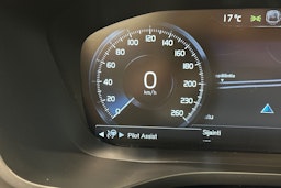 met. harmaa Volvo XC60 2019 kuva 24.
