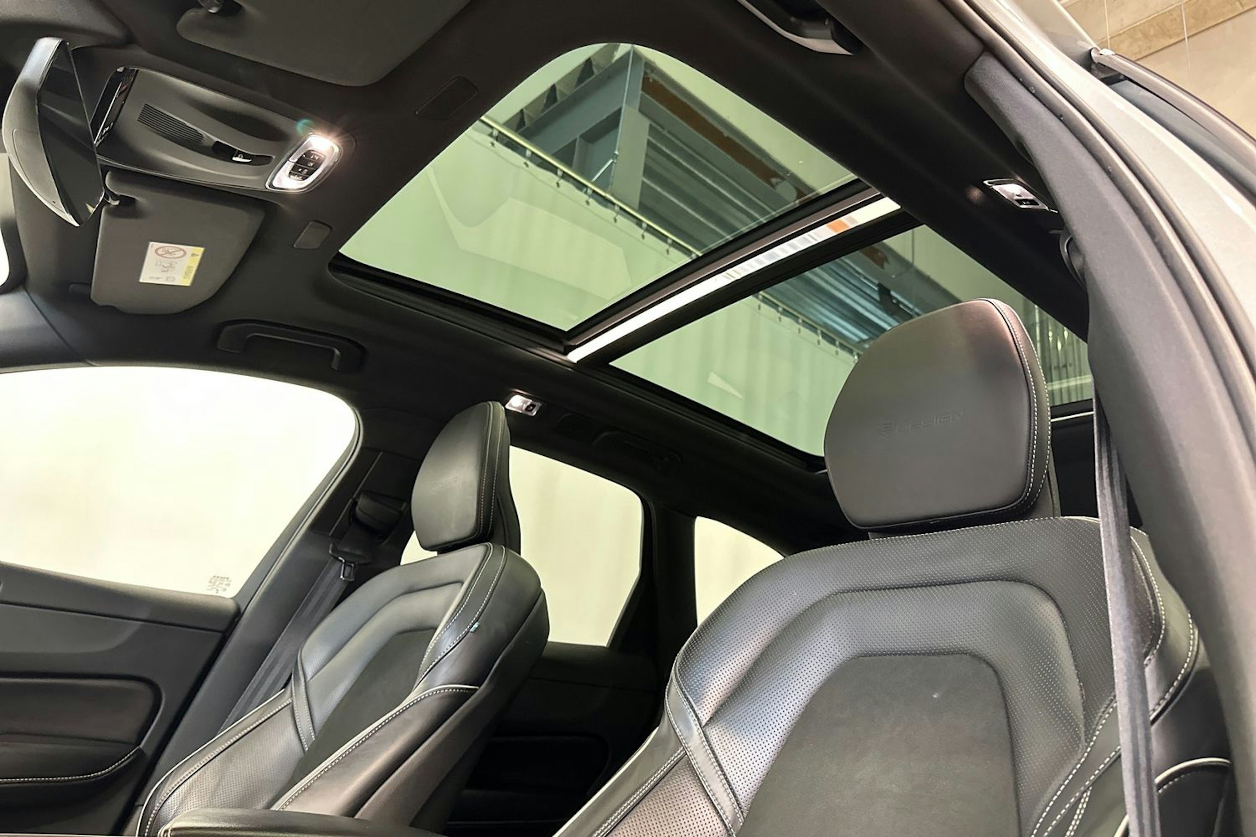 met. harmaa Volvo XC60 2019 kuva 31.