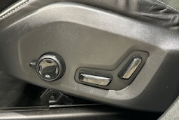 met. harmaa Volvo XC60 2019 kuva 32.