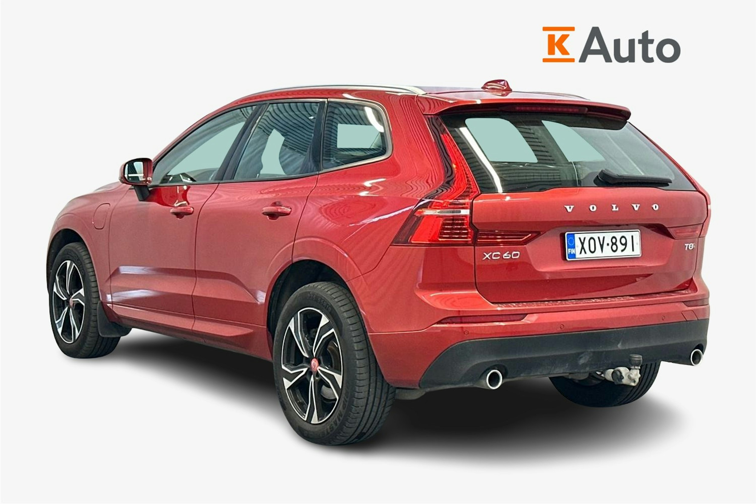punainen Volvo XC60 2019 kuva 2.
