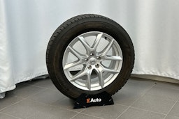 punainen Volvo XC60 2019 kuva 13.