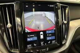 punainen Volvo XC60 2019 kuva 30.